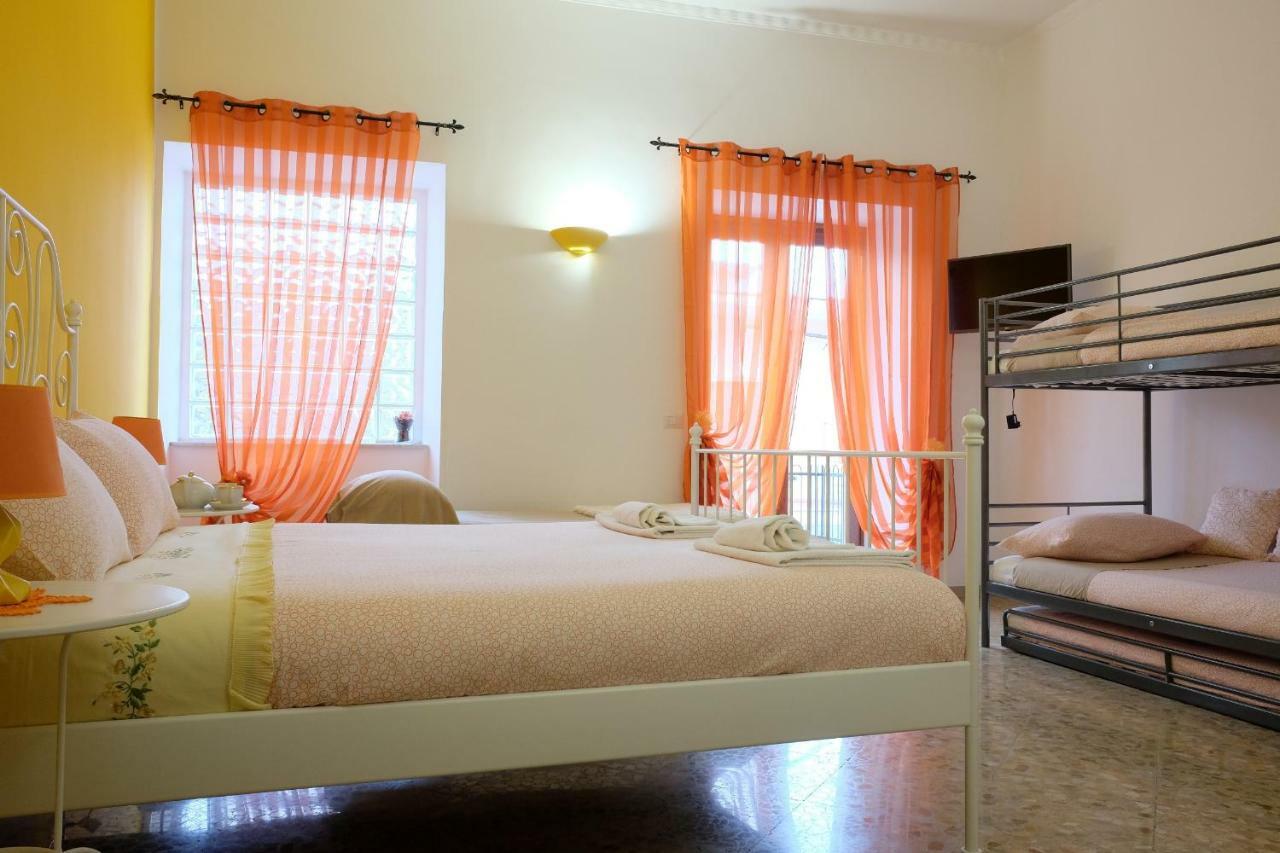Buonocore Rooms Santa Maria La Carità Esterno foto